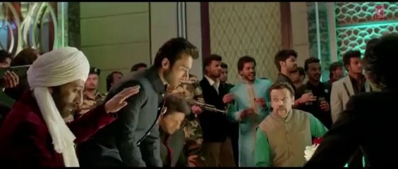 'Shakira' Full VIDEO Song   Welcome 2 Karachi