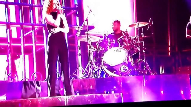 Jess Glynne Perform ''Hold My Hand'' at 2015 BBC Music Awards