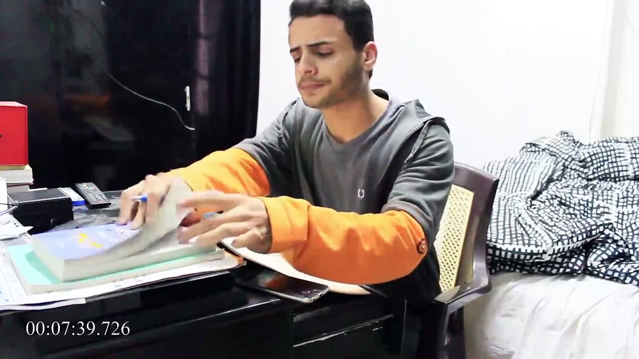 لما تبقي قاعد تذاكر بقالك كتير و اول ما تسيب المذاكره امك تدخل