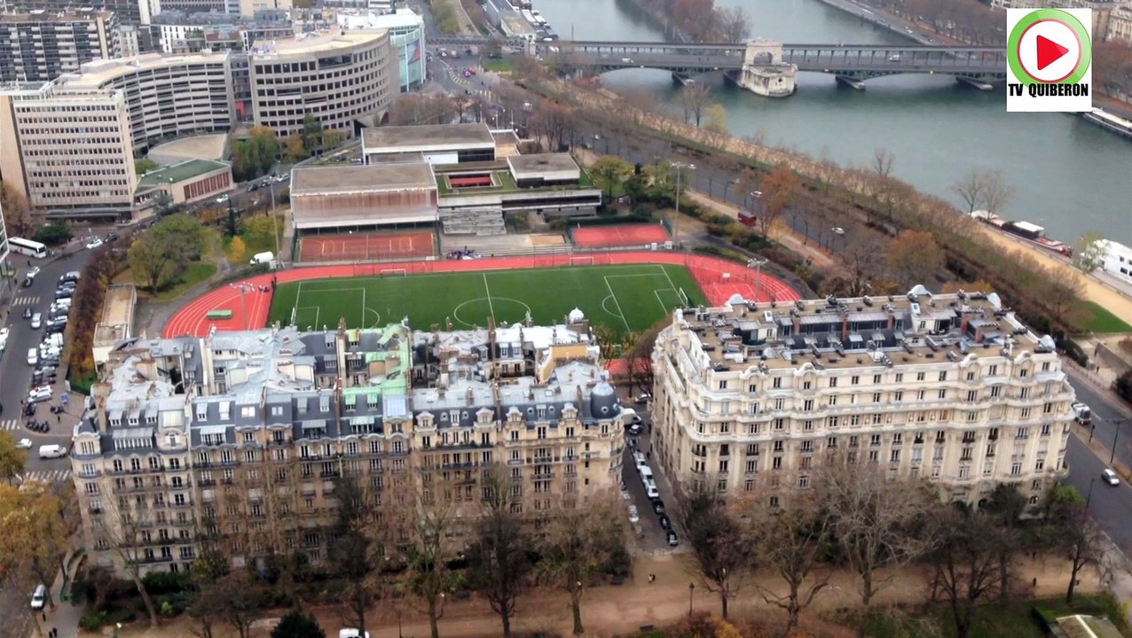 Paris: Au sommet de la Tour-Eiffel -  Paris  Bretagne Télé