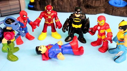 Imaginext Superman Controlled by Scarecrow Neurotoxin Flash Wolverine Spider-man Batman