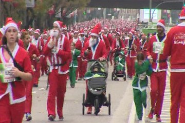 Miles de Papá Noeles invanden Madrid