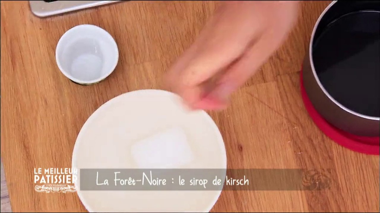 Pâtisserie: La forêt noire revisitée par Cyril Lignac