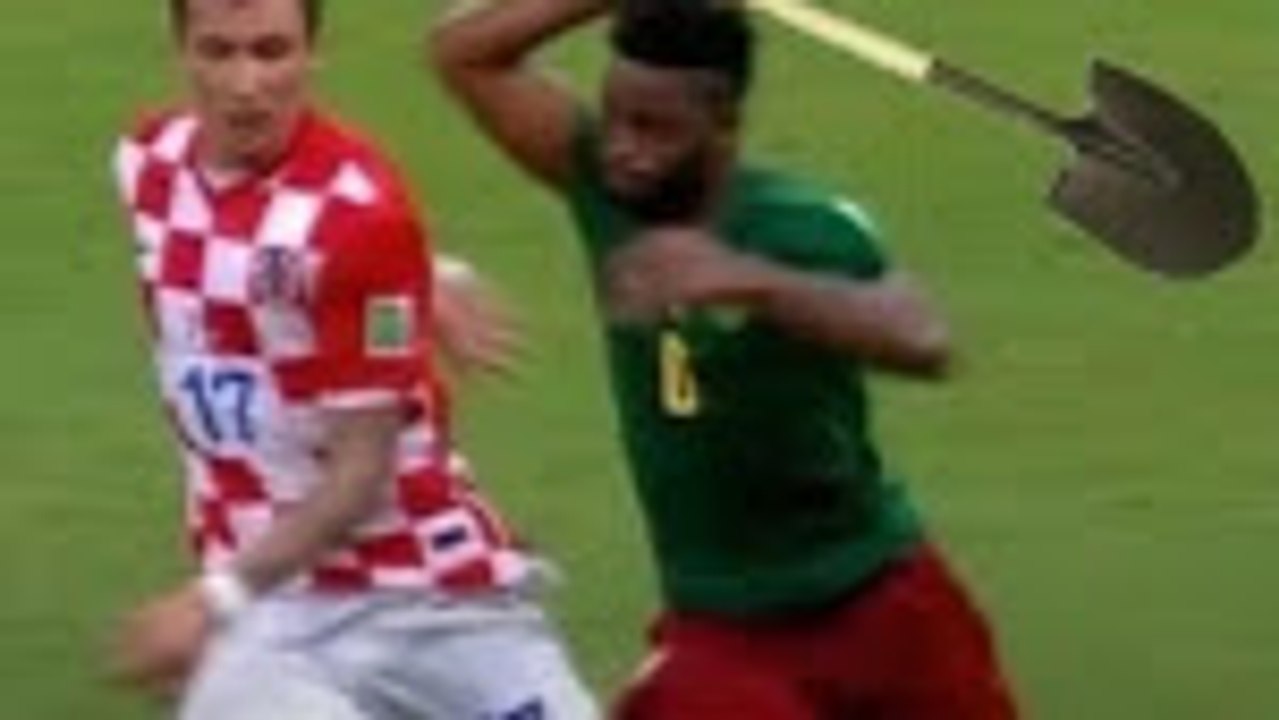 ‪Best Football Funny Moments of The Year 2015