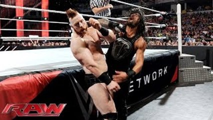 WWE Raw 7 december 2015 - Roman Regins vs Sheamus match -WWE Raw 12-7-15