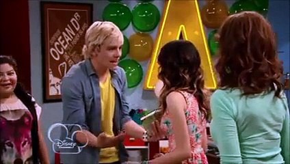 Auslly hugs (season 1 & 2  Austin & Ally )