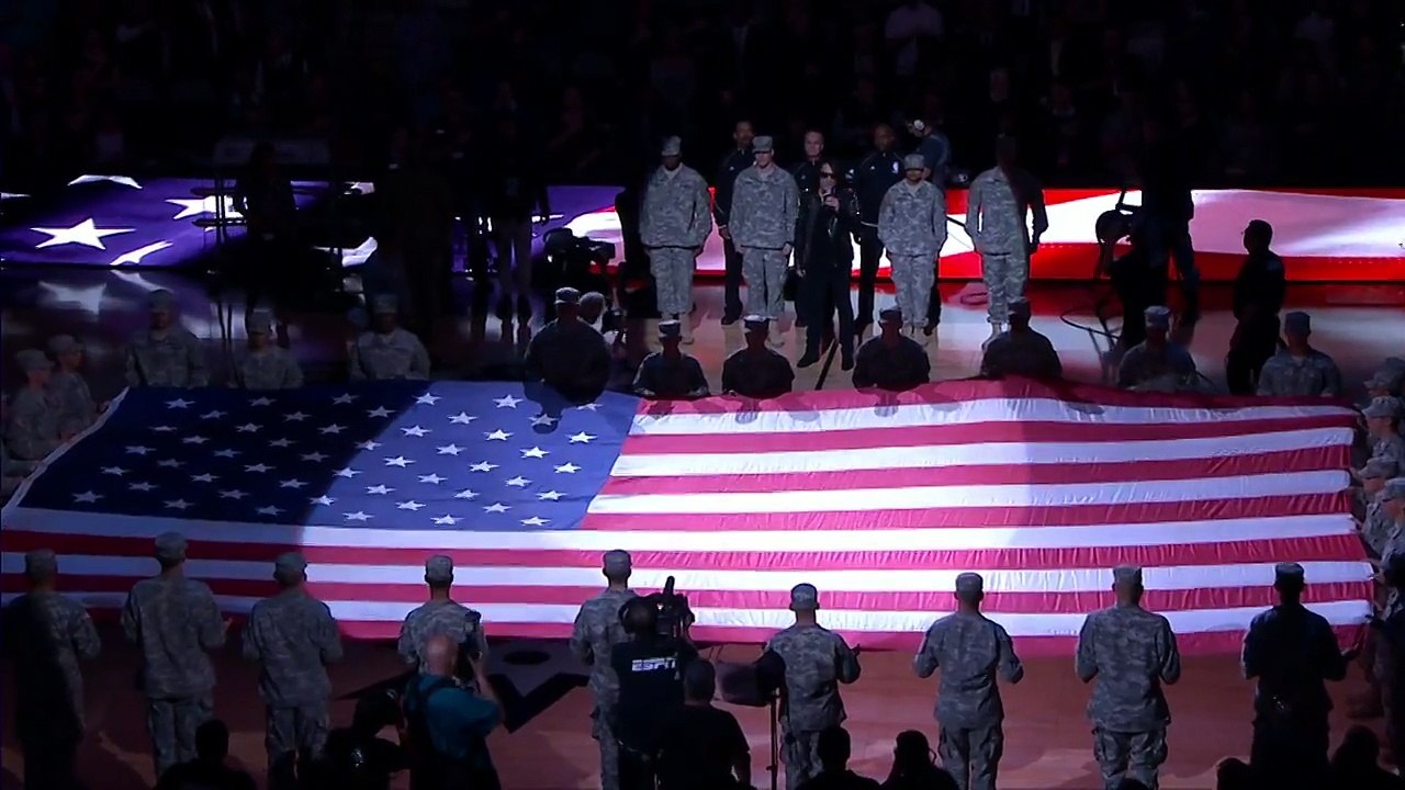 Paul Stanley of Kiss Sings National Anthem at Lakers vs Spurs