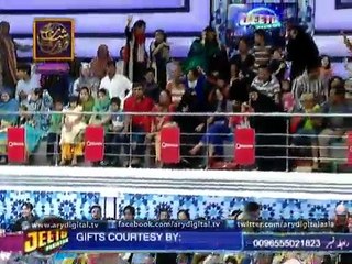 Fahad Mustafa Wearing Chritmas cap 11Dec 2015