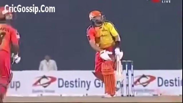 Shahid Afridi Biggest Sixer 230 Metre Cricket World in 2013 HD- | Dailymotion |