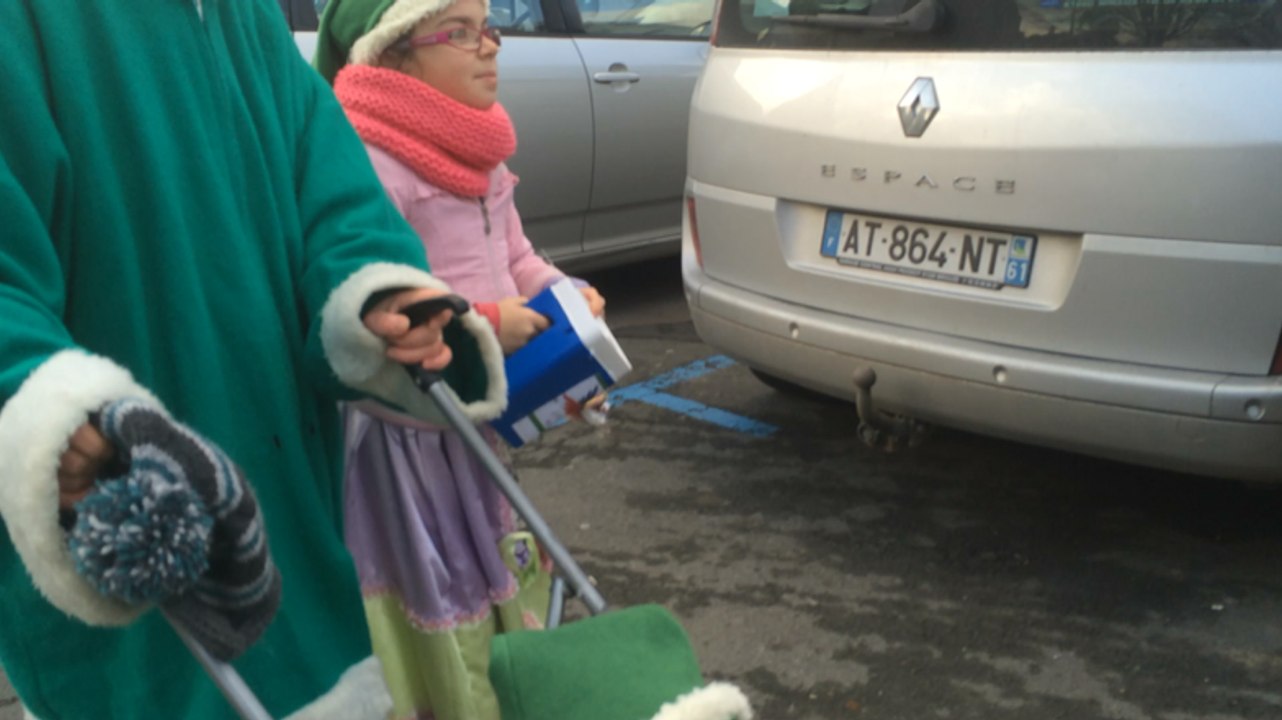 Défilé des enfants pour le Secours Populaire