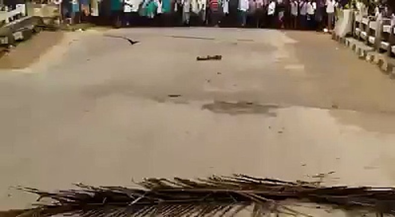 Bridge got Broken in Avadi Poonamallee Highways - Chennai Flood -HD