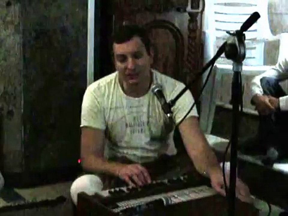 H.М.Shishtakrit d. Sri Krishna Chaitanya Prabhu Doya Koro More