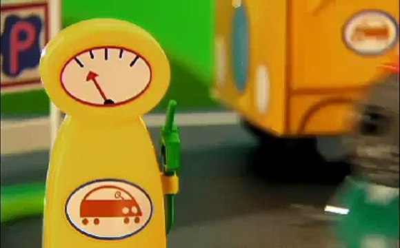 pump Grandpa Dogs Garage Playset - Peppa Pig - Character Options broken