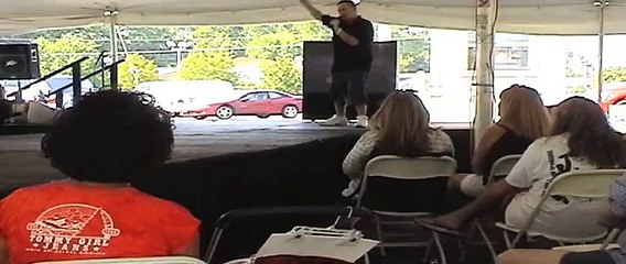 Doug Mcclure sings 'Make The World Go Away' Elvis Week 2004