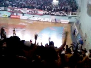 ملخص عن أسامة زعيم: الرجل المثير للجدل بلعبه الأحمر والأصفر 🚨