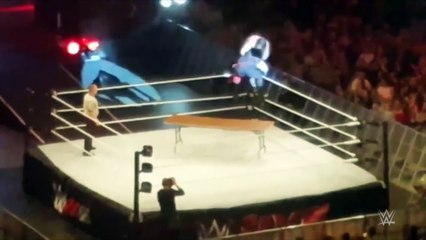 Seth Rollins suffers knee injury at WWE Live Event in Dublin, Ireland