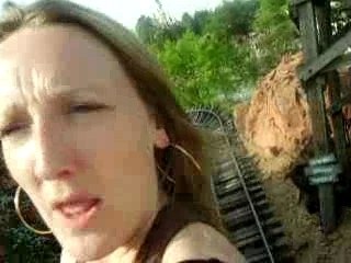 2 folles dans un train fou