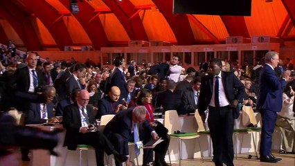 Negociadores sobre el clima debaten proyecto de acuerdo