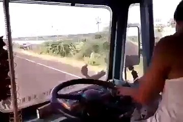 Ohaaa Bu adam ne yapıyor