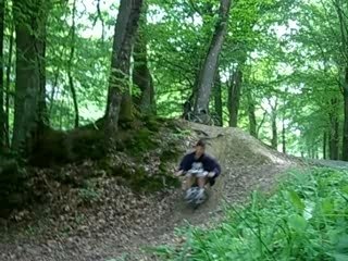yann en trotinette