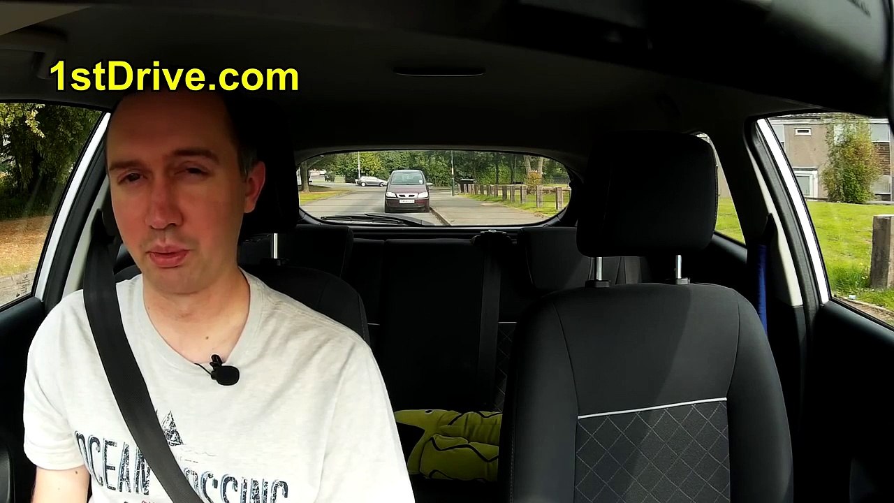 How to do an emergency stop: driving test maneuvers uk