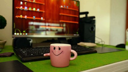 StopMotion 2つのマグカップ