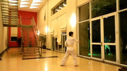 CLB Taekwondo ĐH Thăng Long thứ 5 27-10-2011 thi thăng cấp lần 7 năm 2011 SAM_0441