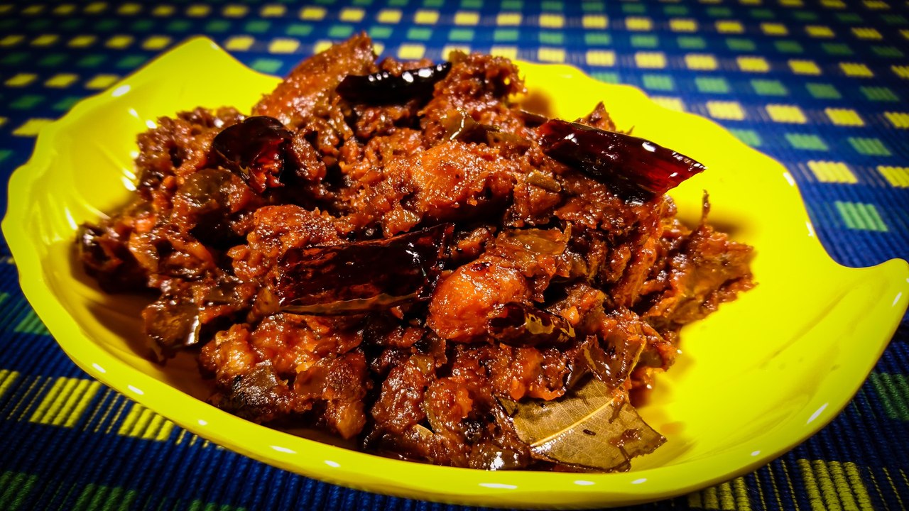 বাংলাদেশী টক-ঝাল-মিষ্টি জলপাই'র আচার