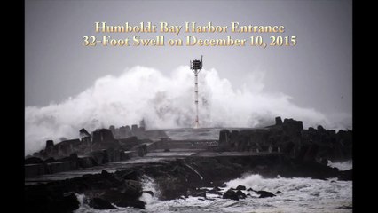 Des vagues de 10m frappe la côte californienne le 10 déc