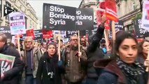 Les Britanniques manifestent contre les bombardements en Syrie
