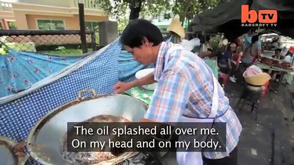 The Man That fries chicken with his hands