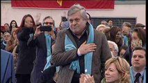 Rajoy pide libertad de Leopoldo López en mitin del PP al que acude su padre