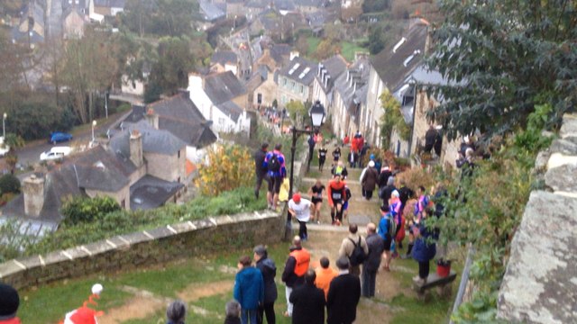 Trail urbain et Pères Noël dans la nature