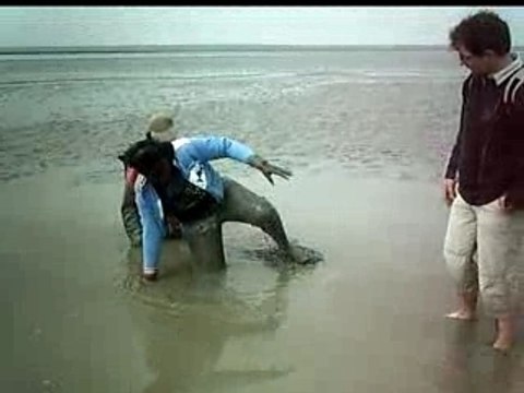 Sokhna dans les sables mouvants