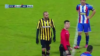 ‎Djebbour‬ n'était pas content d'être remplacé hier contre son ancien club de Panionios