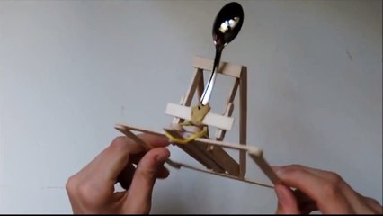 How To Make A Spoon Catapult Out Of Popsicle Sticks. (HD)