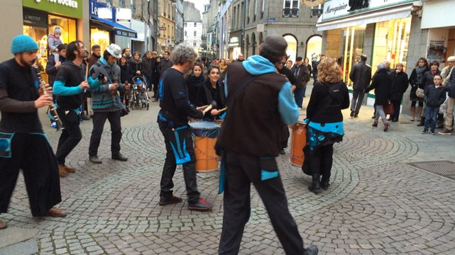 La fanfare anime le centre-ville