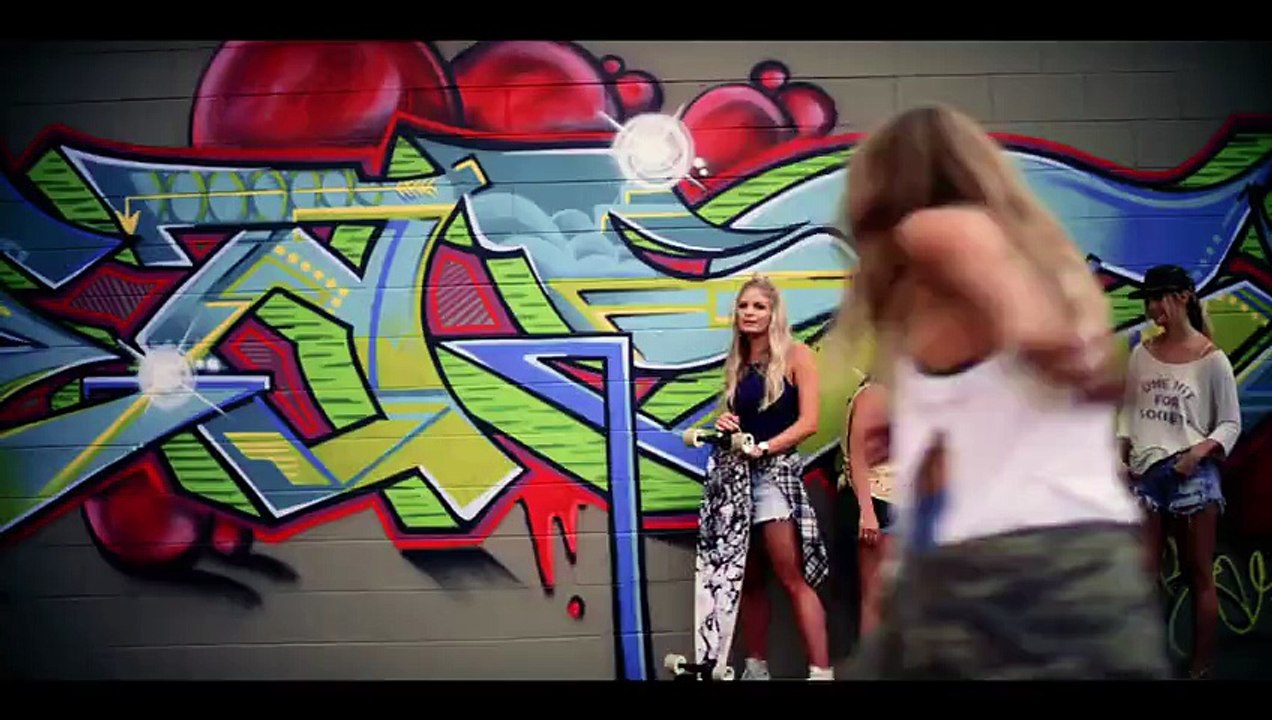 Danielle Bradbery - Friend Zone