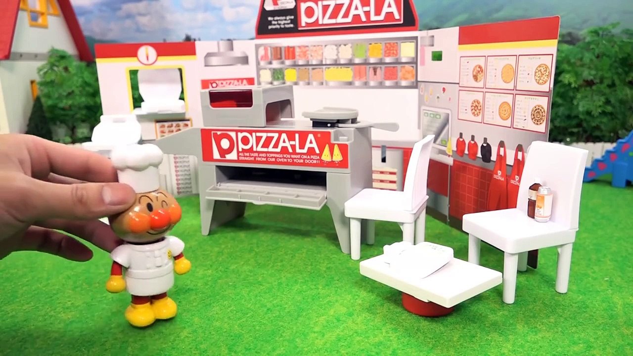 アンパンマンおもちゃ とリカちゃんおもちゃ ピザを配達アンパンマン Anpanman T...