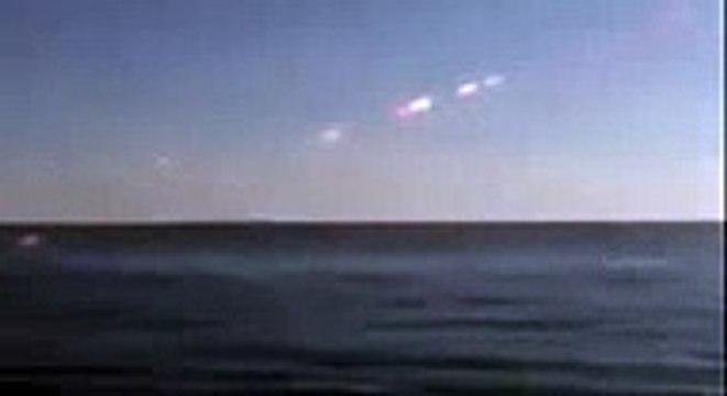 دك معاقل الارهابيين في سوريا من غواصة روسية بالصواريخ