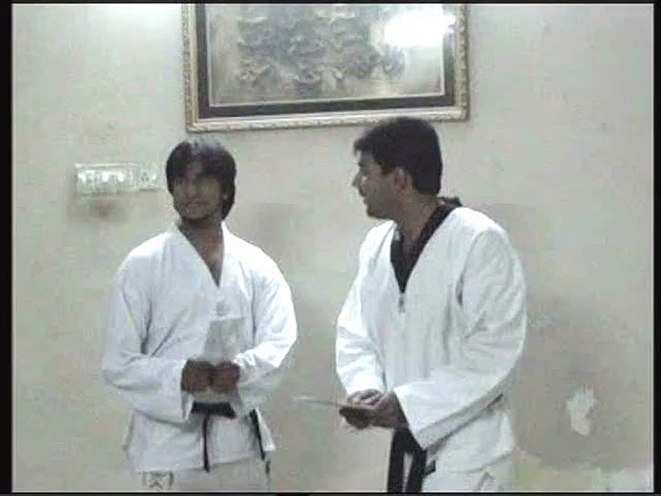 adil bin talat pakistan taekwondo champion head tile breaking 2009