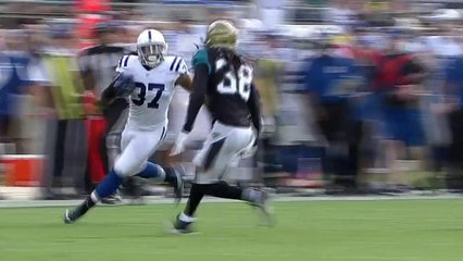 Colts Matt Hasselbeck hits Zurlon Tipton for a 27-yard gain