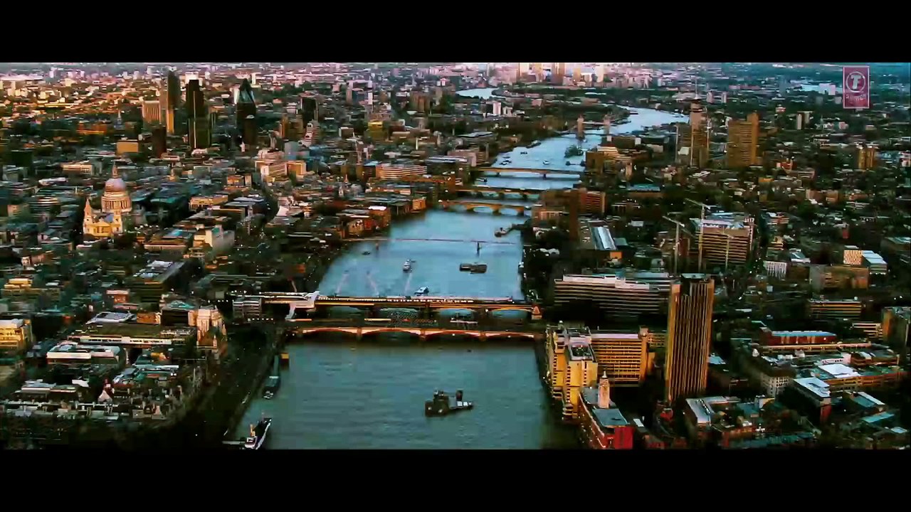 Palat Meri Jaan _ Total Siyapaa Video Song _ Ali Zafar, Yaami Gautam, Anupam Kher, Kirron Kher