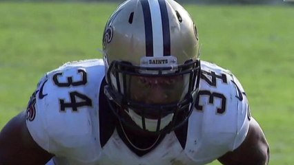 Saints Tim Hightower goes up the middle for 3-yard touchdown