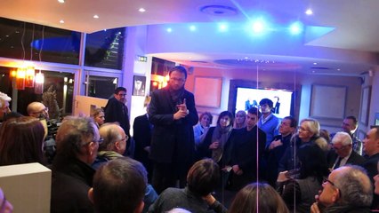 Patrick Mignola dans un bar de Chambéry après la victoire