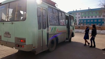 СОСИСКА НЕ УСПЕЛА НА АВТОБУС! АХААА. СМОТРЕТЬ ВСЕМ