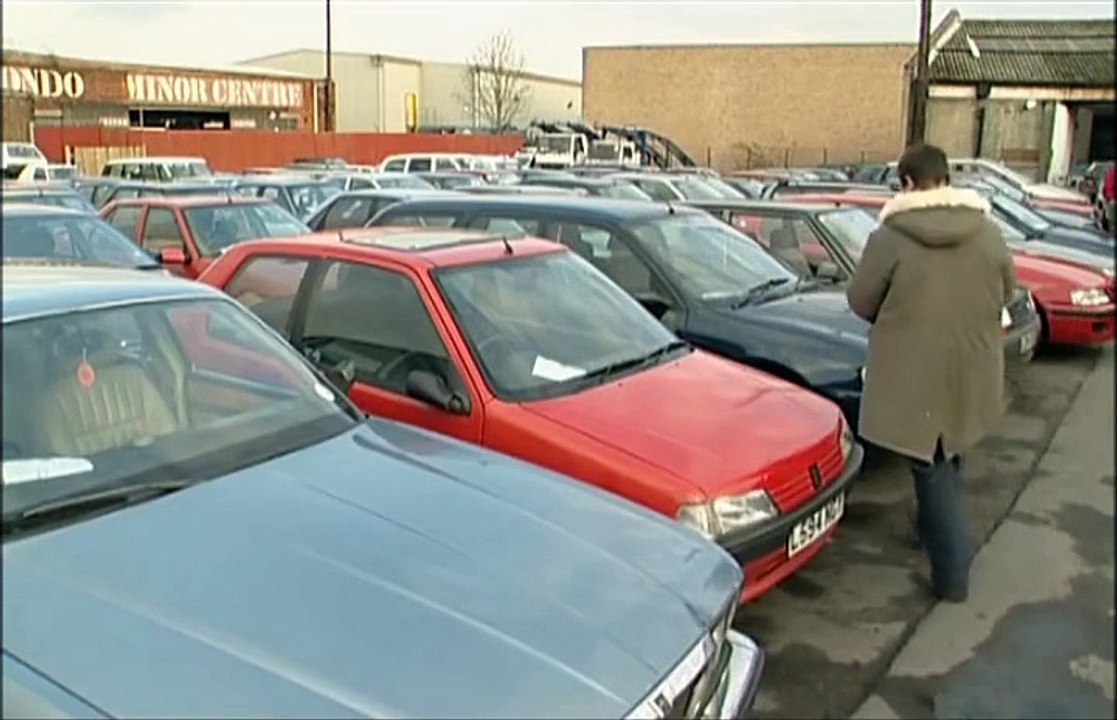 Wheeler Dealers - 2x07 - BMW E30 325i Touring Part 1