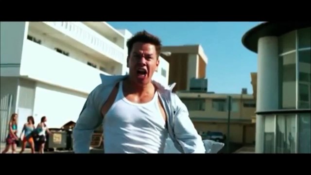 fred mcdowell - shake 'em on down vs slo-mo running