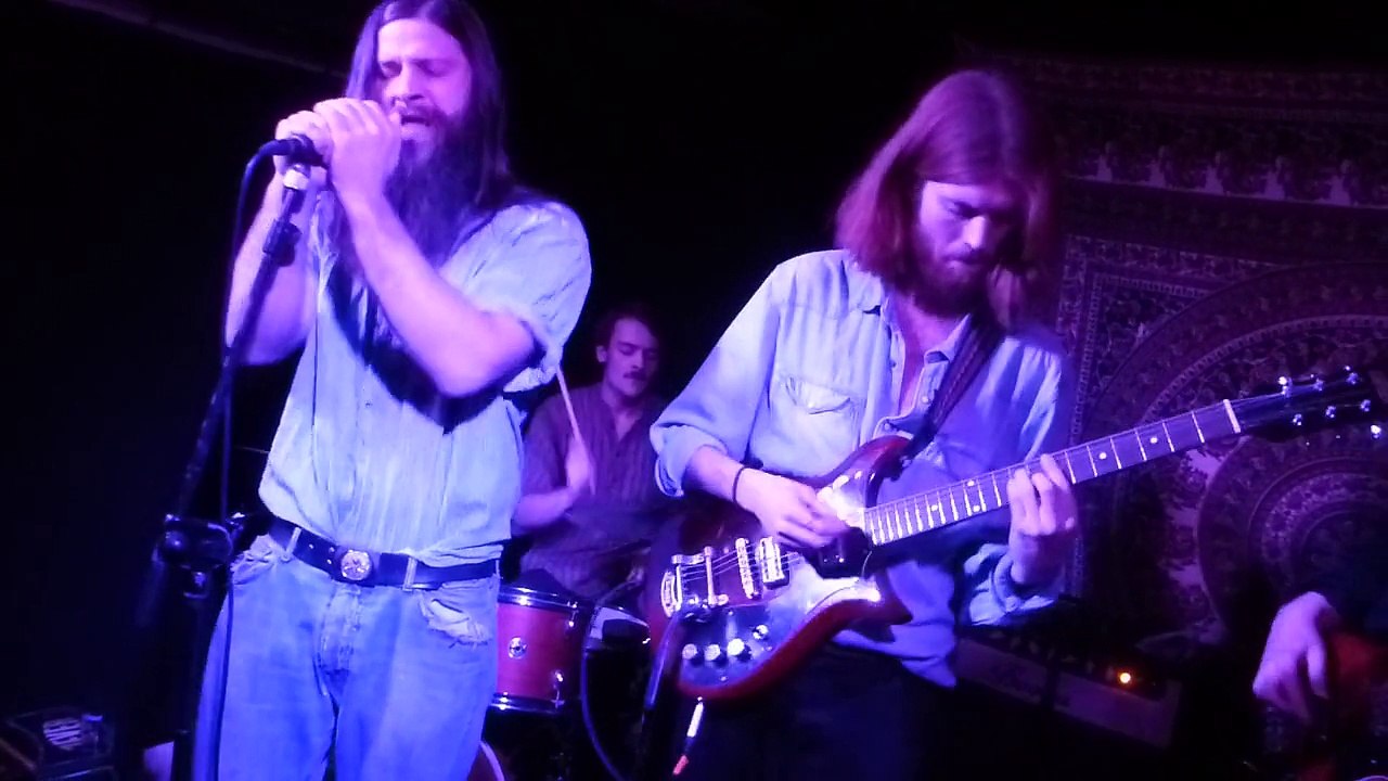 LOVE MACHINE @ Café à GoGo  - MAZE