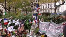 Paris: Um mês depois dos ataques